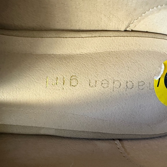 Michael Kors Cream Flats - Picture 1 of 6